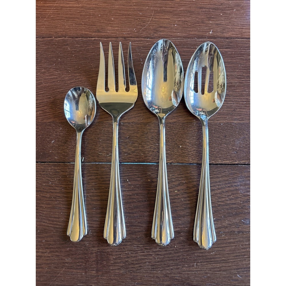 Serving Set Of 4 Petal By Hampton Silversmith Discontinued‎ Stainless Glossy